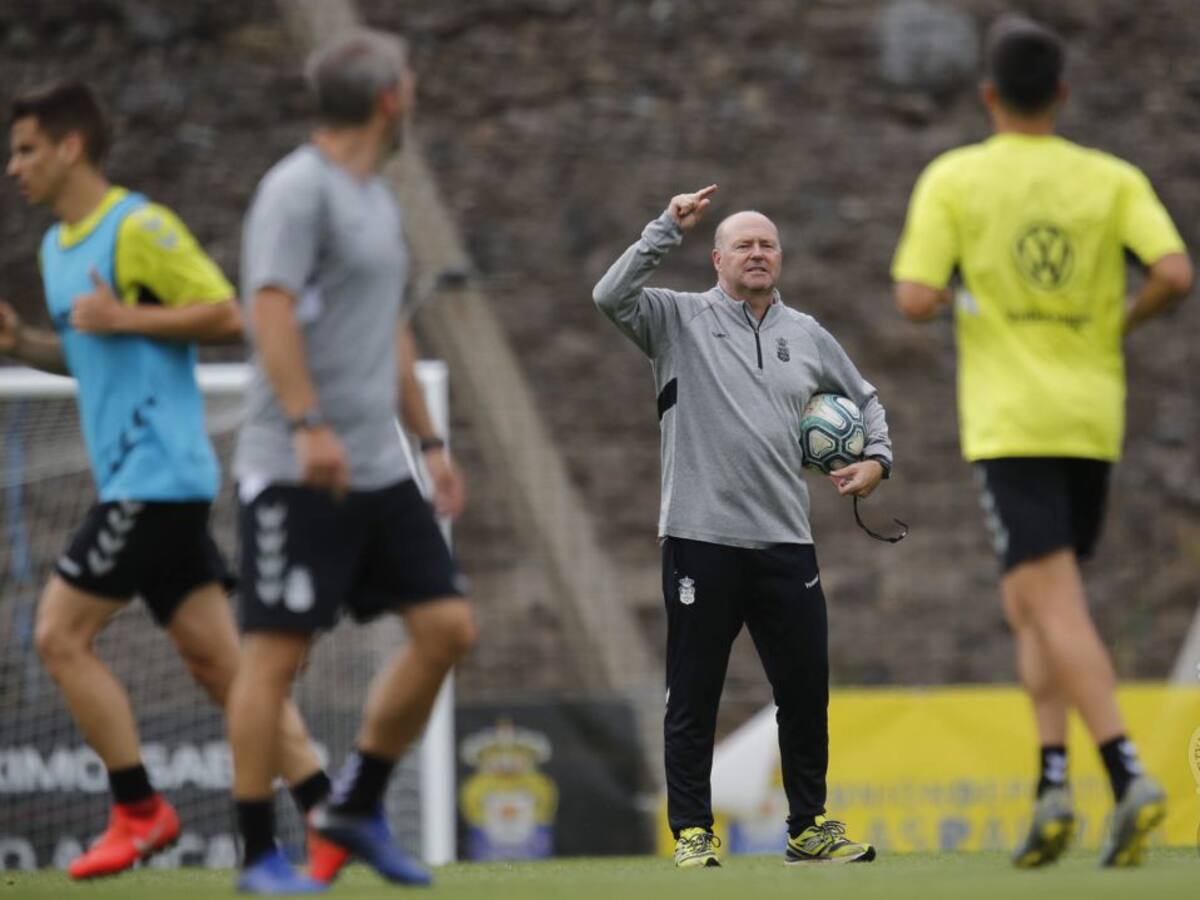 La UD Las Palmas vuelve de Andalucía con un gol de penalti en cuatro partidos