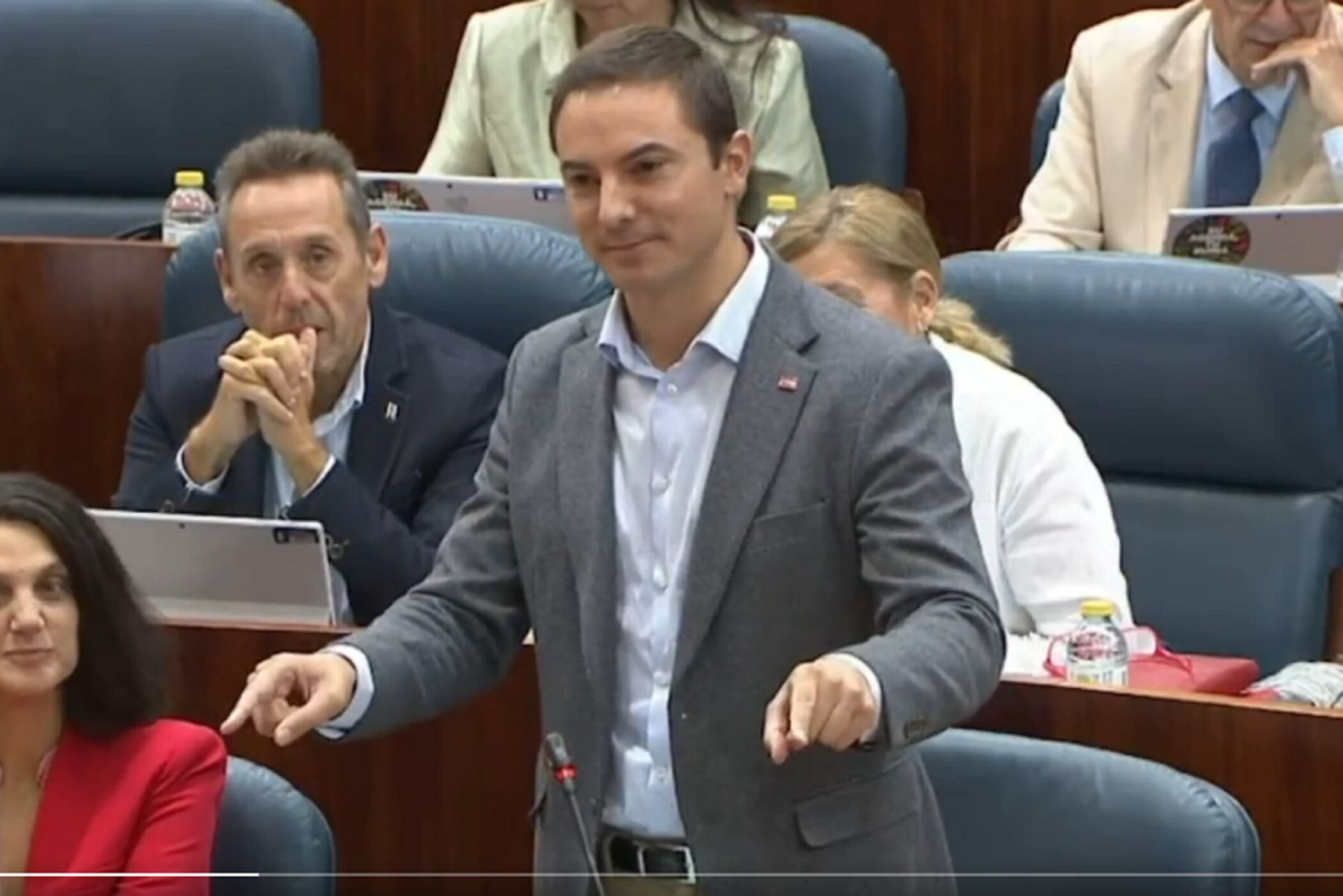 Juan Lobato, portavoz del PSOE -M durante una intervención en la Asamblea de Madrid.