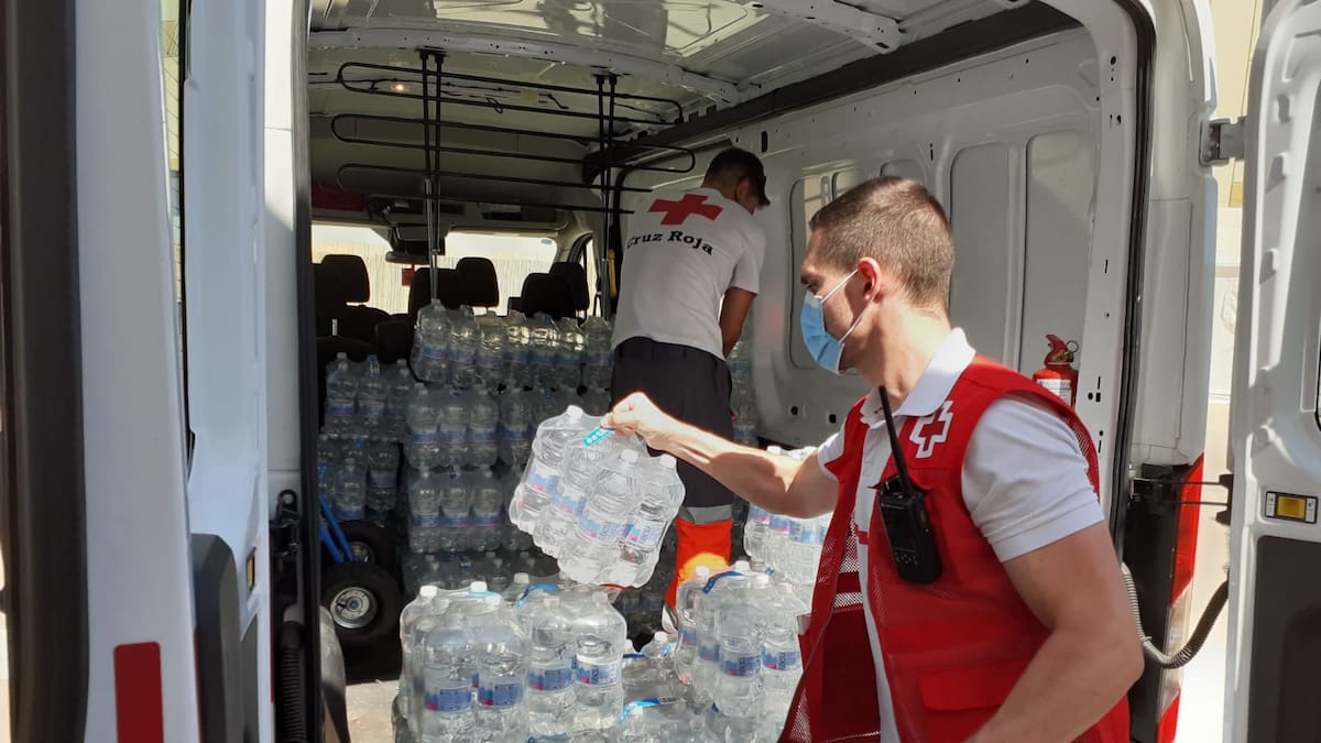 Fedra Molina, del área de Salud de Cruz Roja en Alicante: "Hay que extremar las precauciones ante las altas temperaturas"