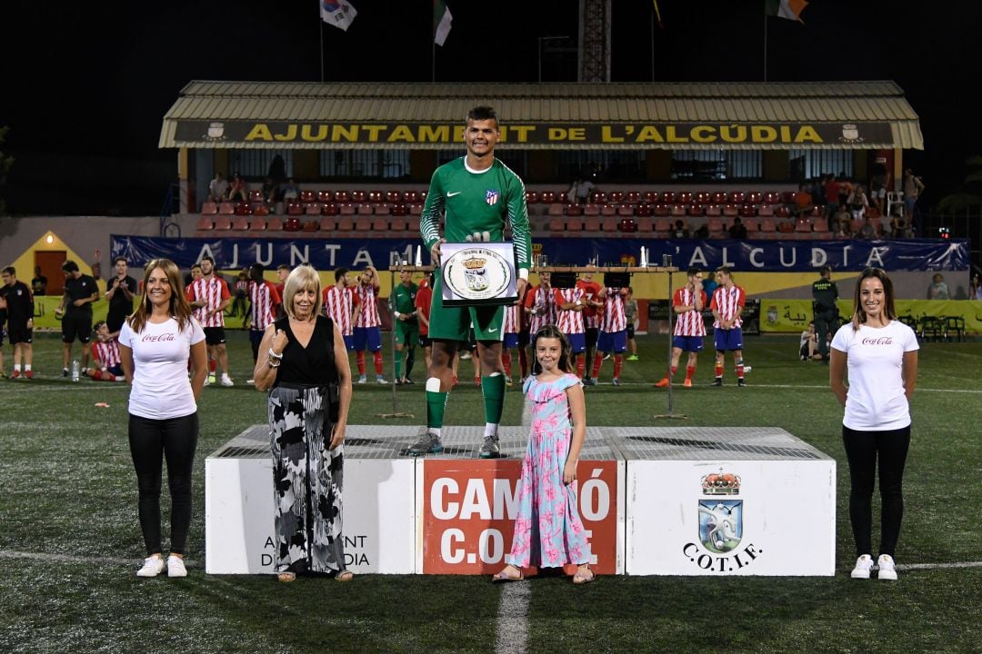 Dos Santos, en un partido con el sub-20 del Atlético 