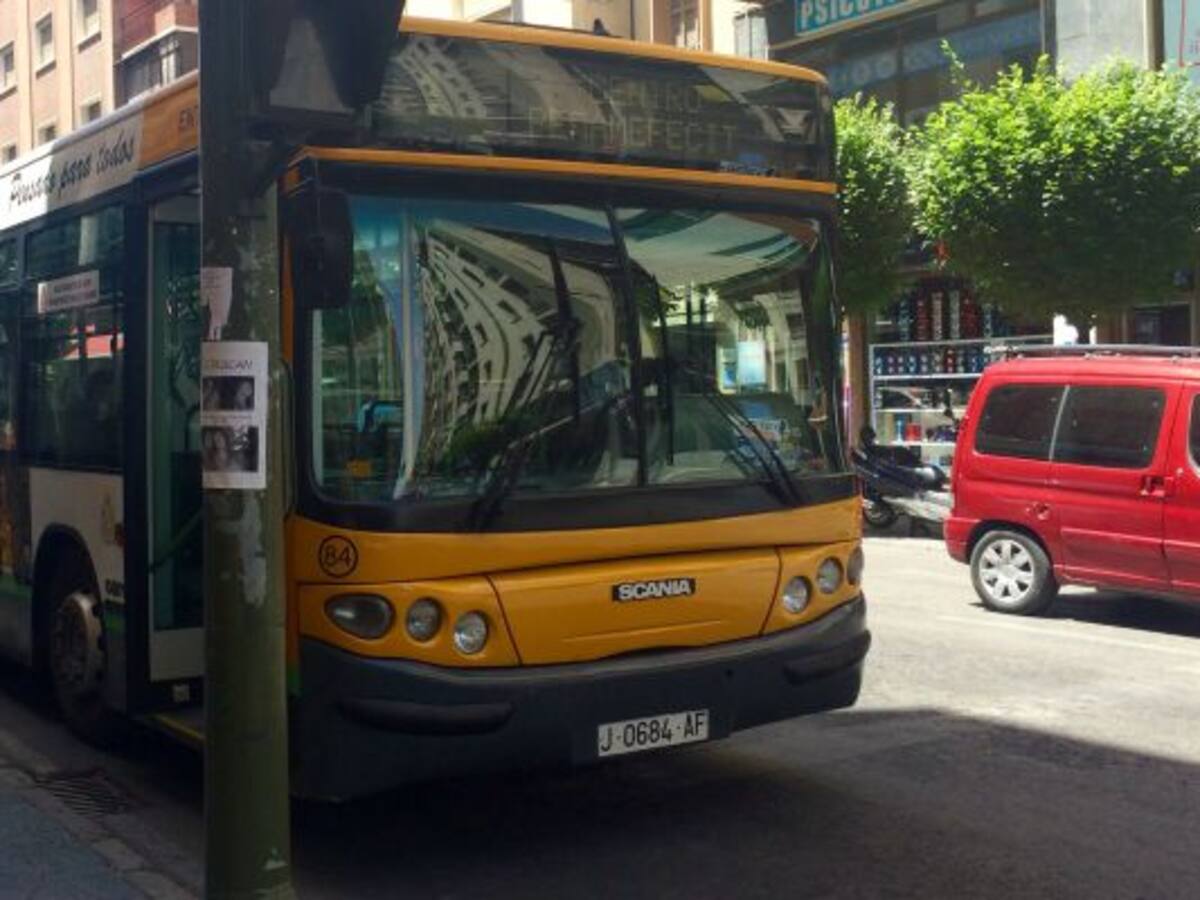 El PSOE pedirá una rebaja del 33% en el billete del autobús urbano