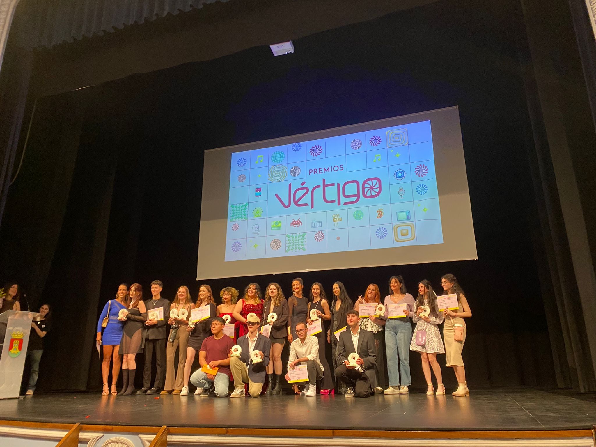 Los premios se celebraron en el imponente Teatro Victoria de la ciudad.