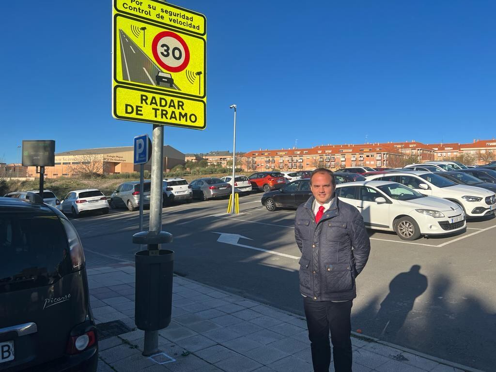 El concejal de tráfico, Ángel Molina, presenta los dos primeros radares de tramo en Salamanca