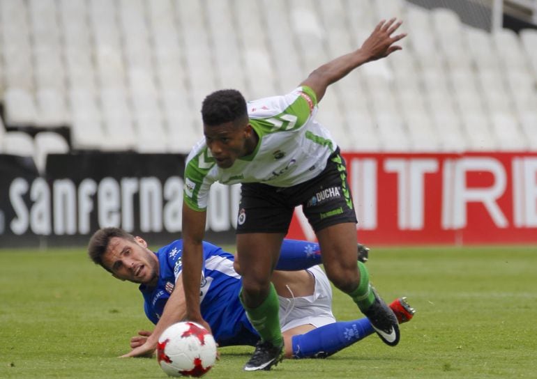 Lance del encuentro frente al Logroñés