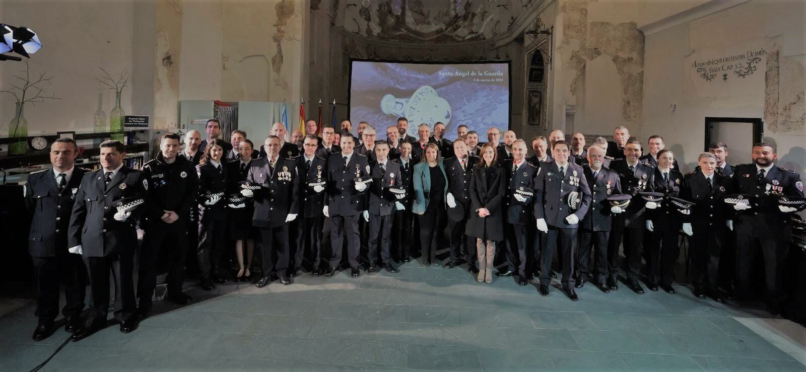 Foto de familia en el acto institucional