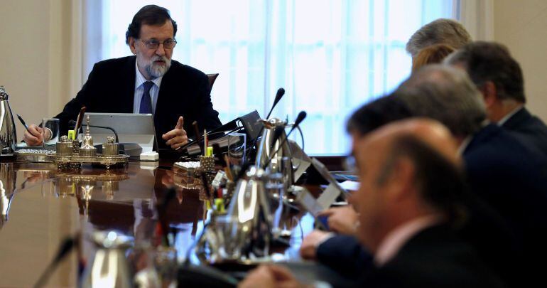 El jefe del Ejecutivo, Mariano Rajoy, durante la reunión del Consejo de Ministros de la semana pasada