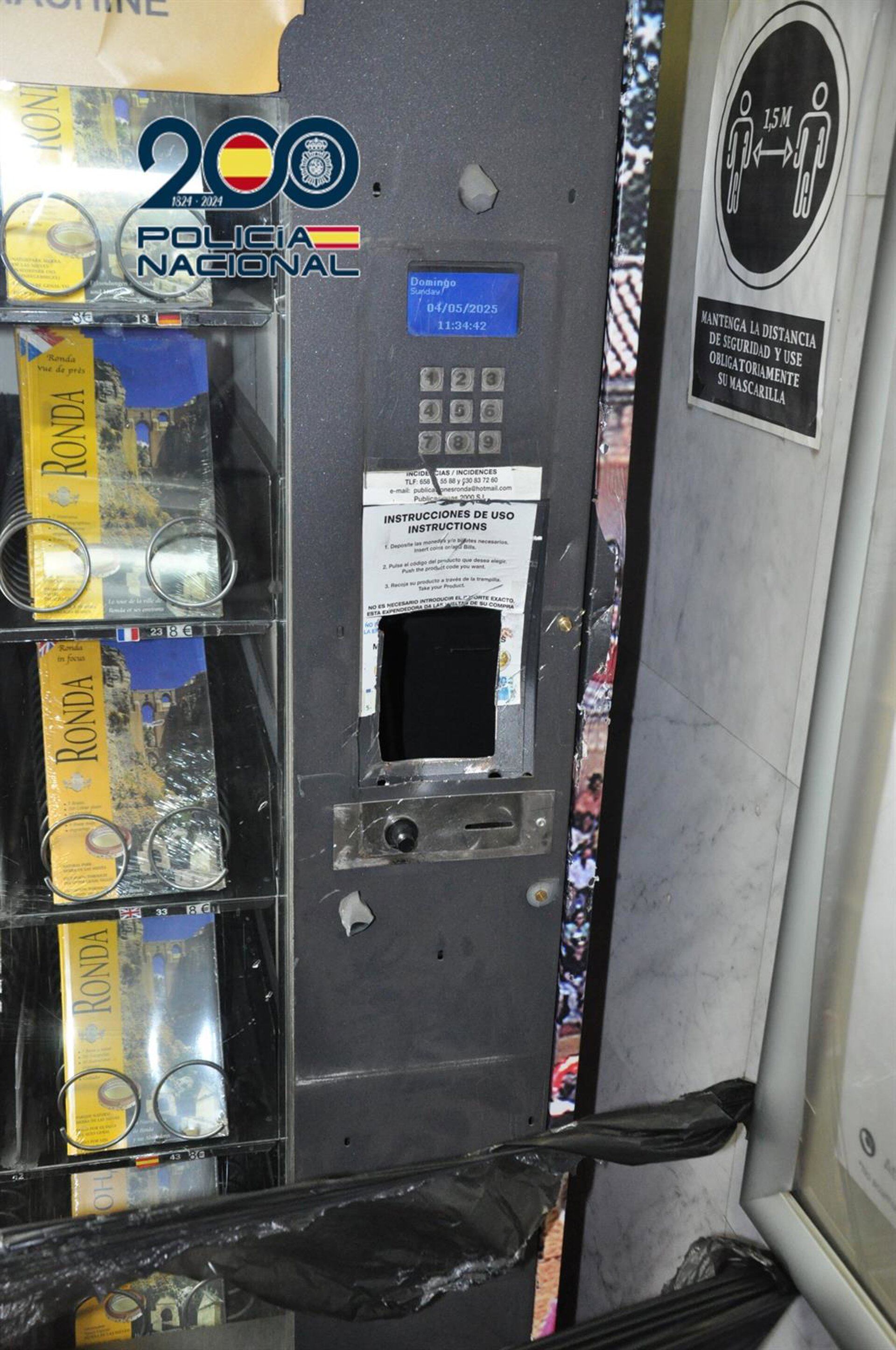 Máquina expendedora de un aparcamiento en Ronda, tras el robo
