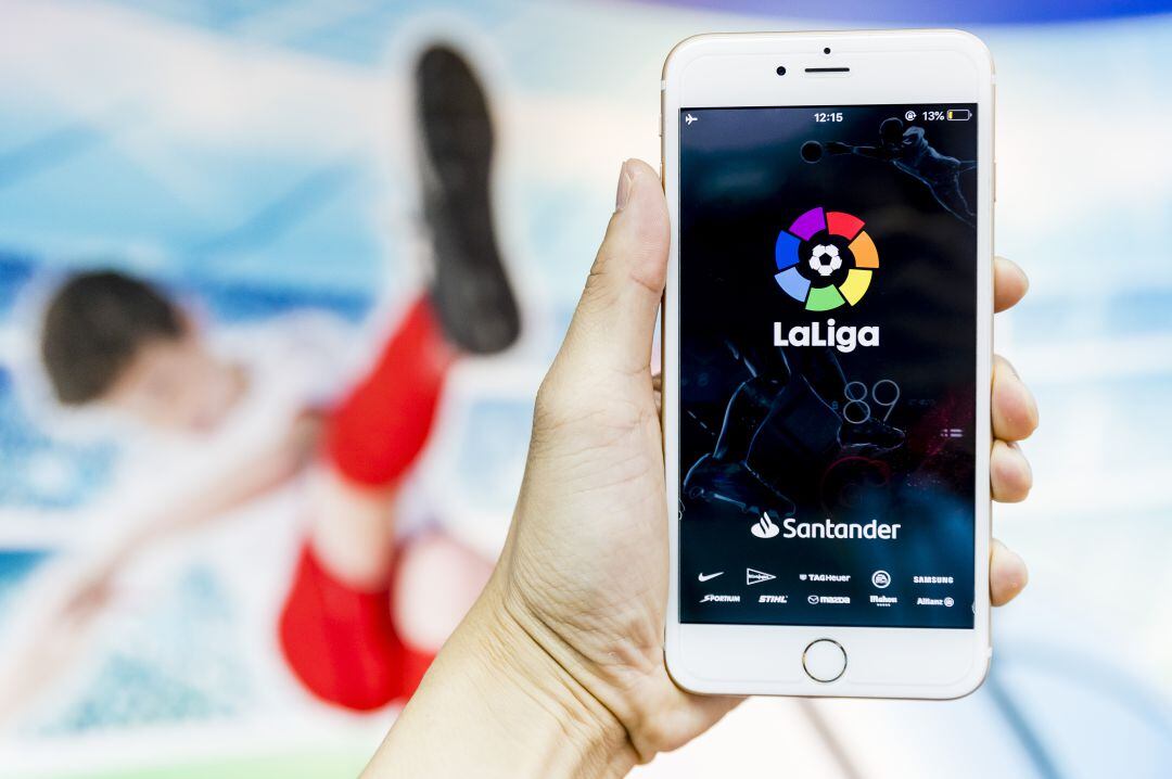 La patronal recordó que "la funcionalidad del micrófono esté activa el usuario tiene que otorgar expresa, proactivamente y en dos ocasiones su consentimiento".