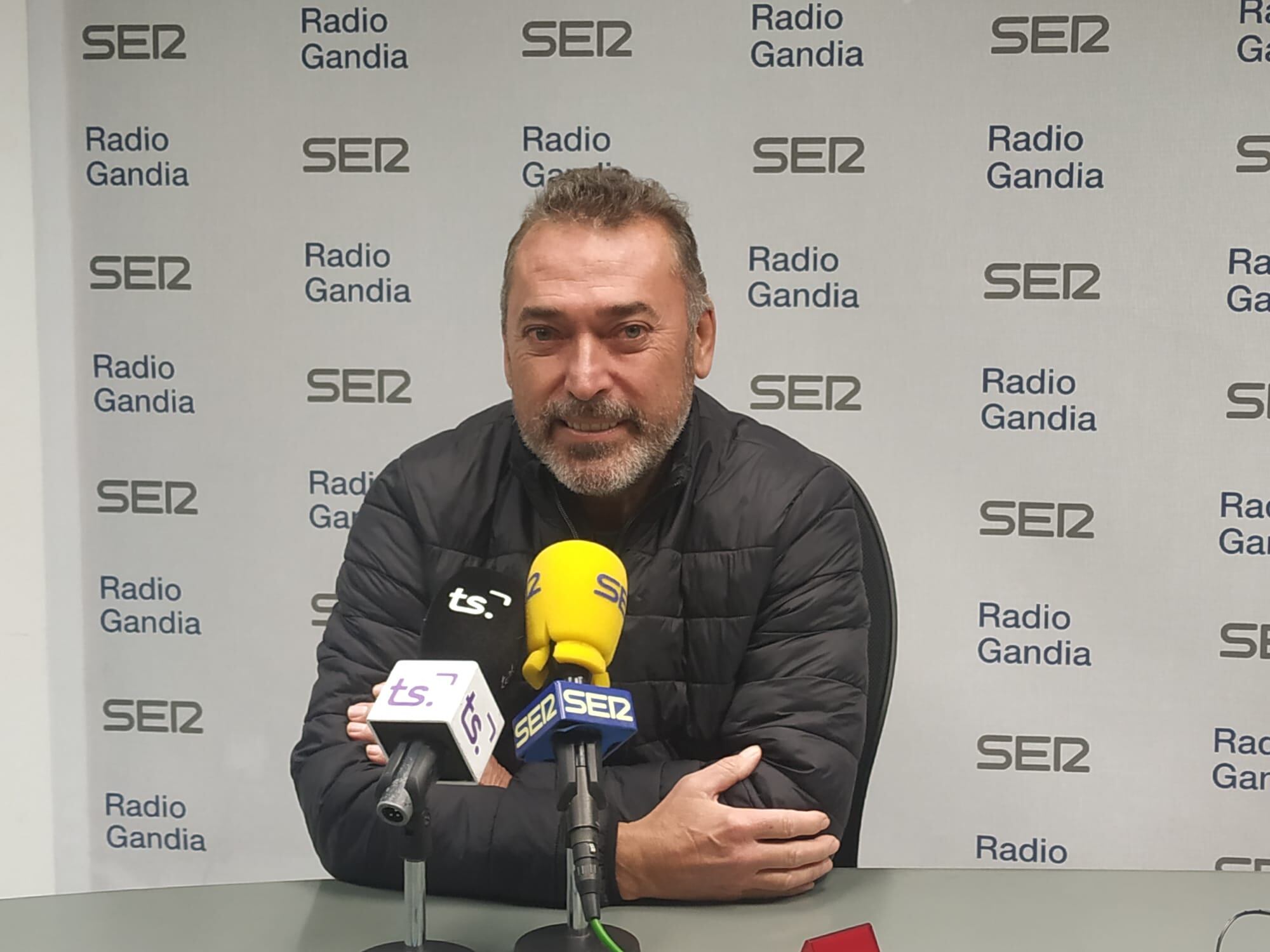 Guillermo Mayor, vicepresidente de FAES, en los estudios del grupo Radio Gandia.