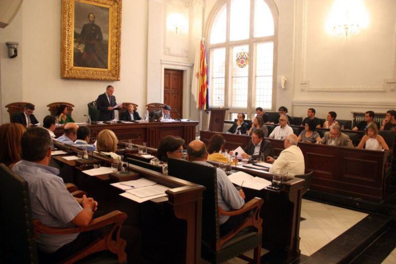 El plenari ha aprobat el paquet de mesures per reduir el dèficit de l&#039;Hospital