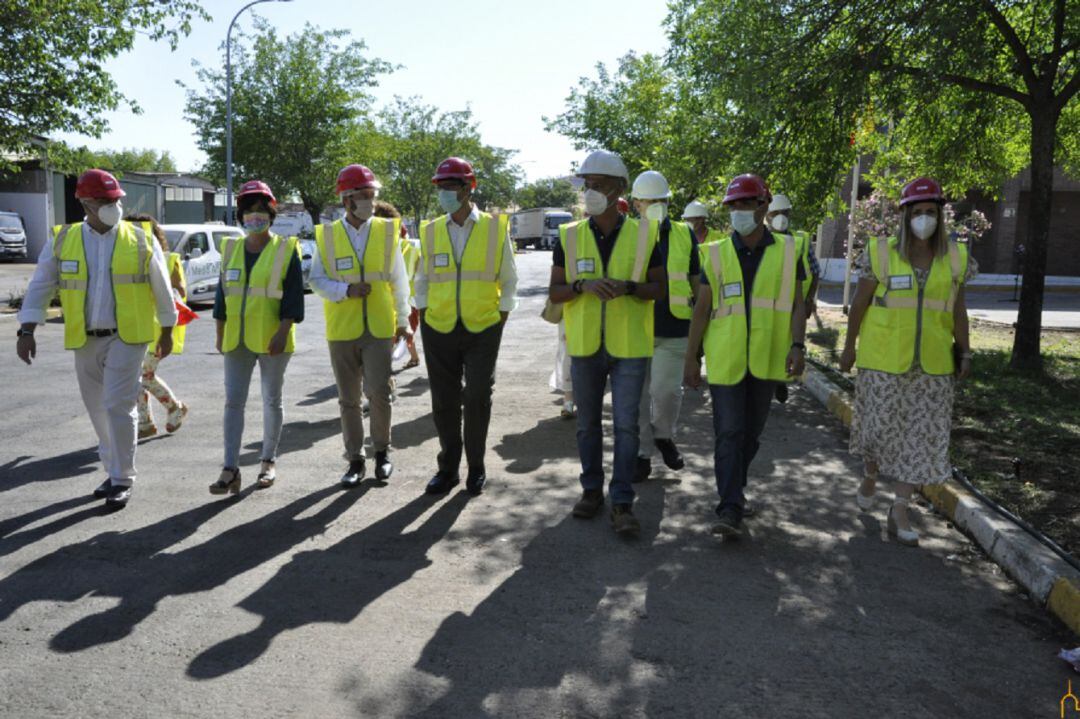 El presidente de la Diputación, el consejero de Desarrollo Sostenible, la presidenta del RSU y el alcalde de Almagro han visitado la planta de tratamiento del Consorcio 