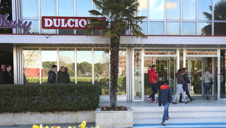 Trabajadores de la fábrica de Dulciora en Valladolid