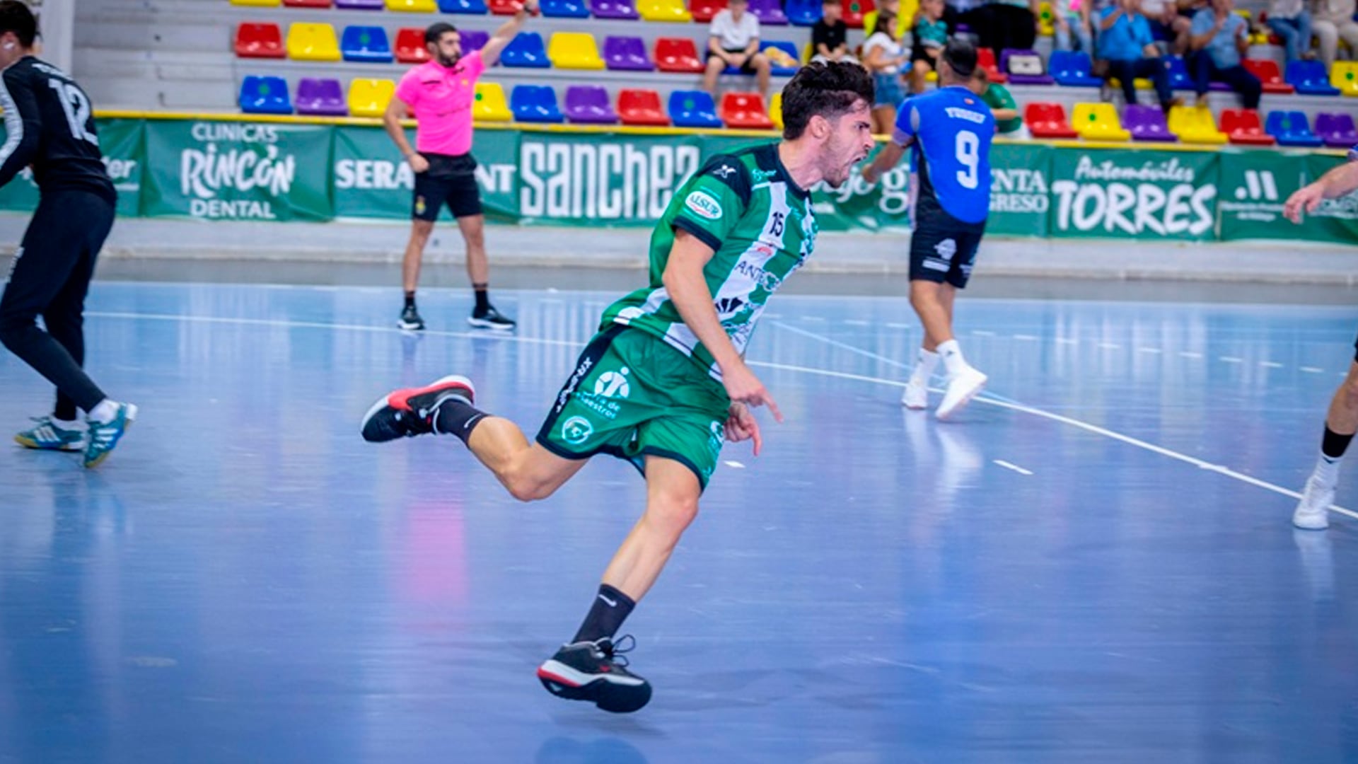 Fernando Moreno, con el BM Dólmenes