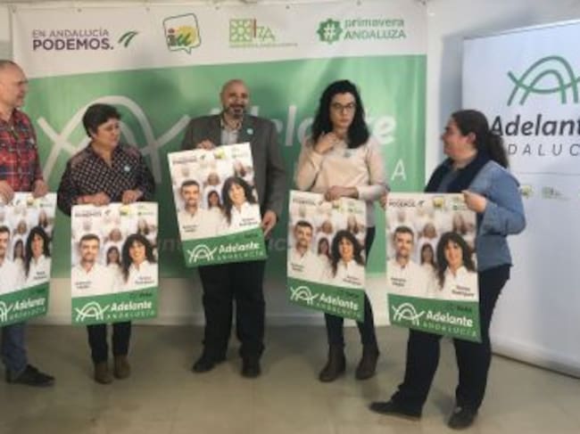 Los candidatos de Adelante Andalucía en el inicio de la campaña.