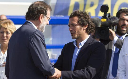 El alcalde de Cádiz, José María González 'Kichi', junto al presidente del Gobierno / EFE