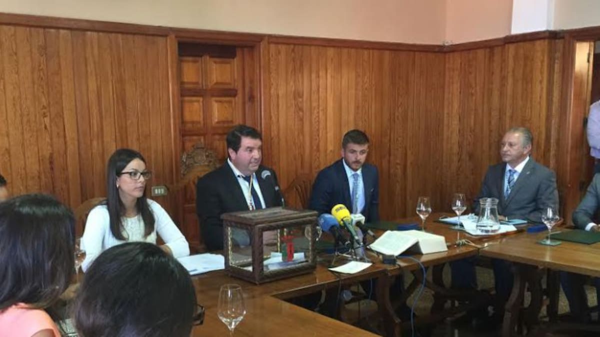 El alcalde "por sorpresa", expedientado por el Partido Popular