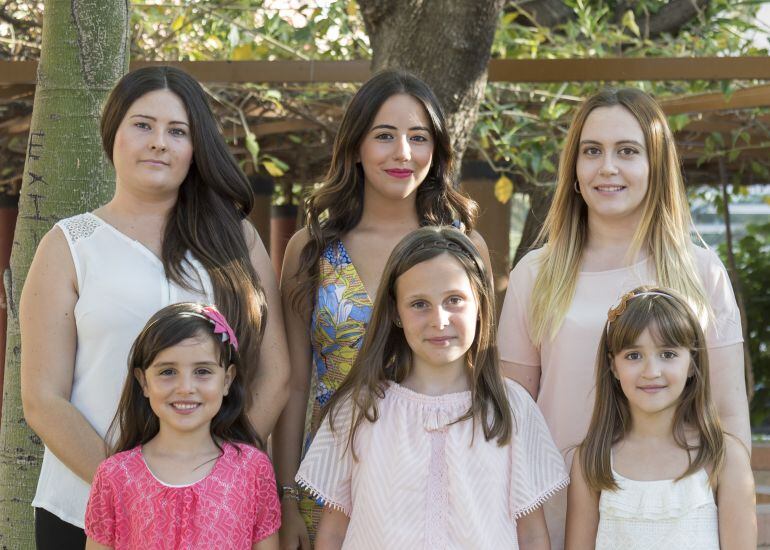 Reinas y Damas de la Comisión de Fiestas ABP Avenida de Novelda