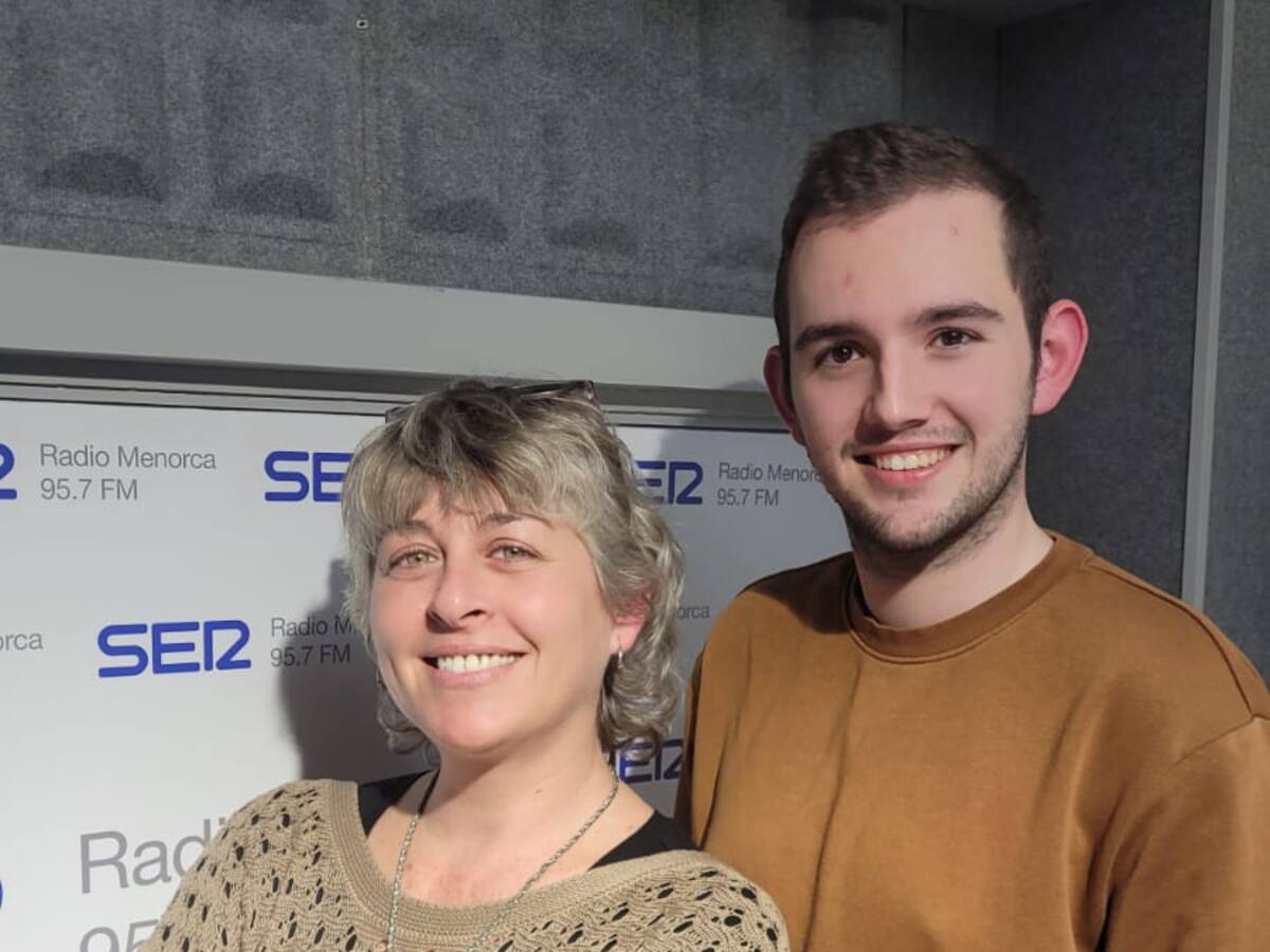 Illencs amb Jose Rada. Reyes Santamaría