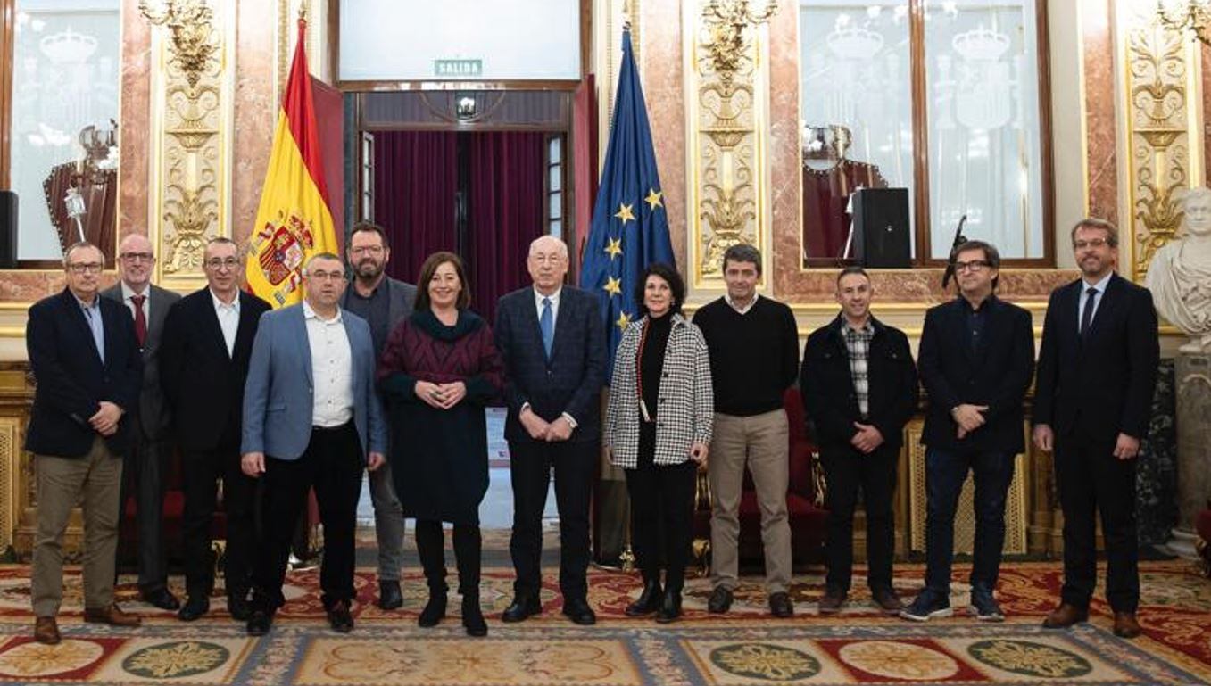 Els representants de PIME amb Francina Armengol