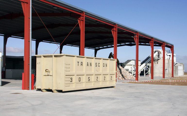 Centro de residuos de construcción en San Martín de Valvení