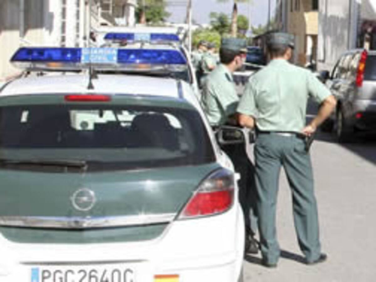 La Guardia Civil detiene a un hombre en Benejúzar por agredir a otro con una azada