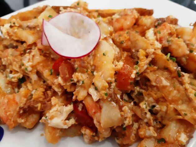 Revuelto de langostinos tigre