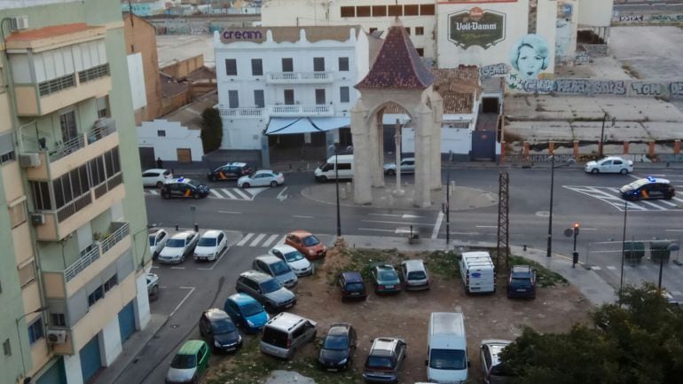 Policía en las puertas de la discoteca