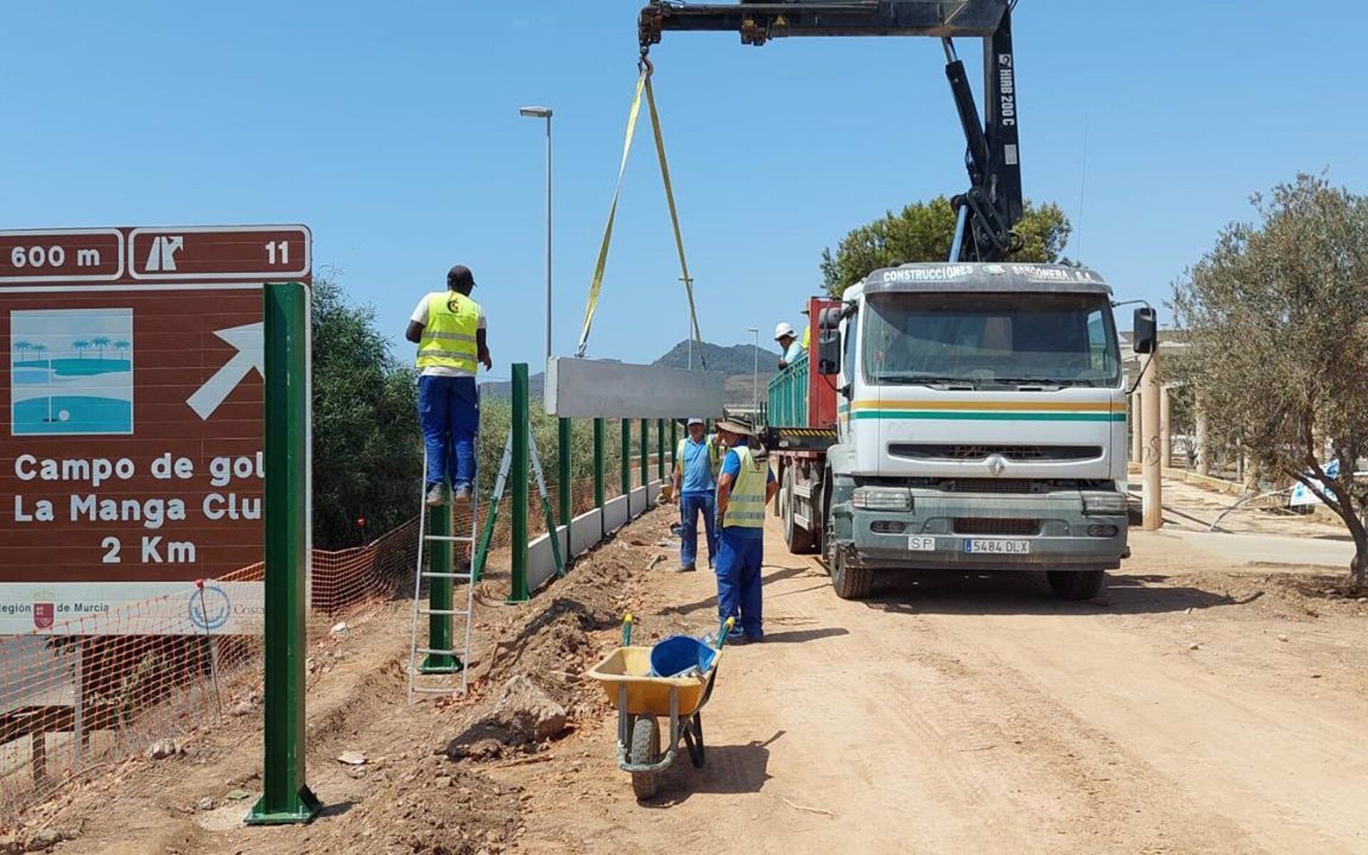 Imágenes de la instalación de las pantallas acústicas en la RM-12