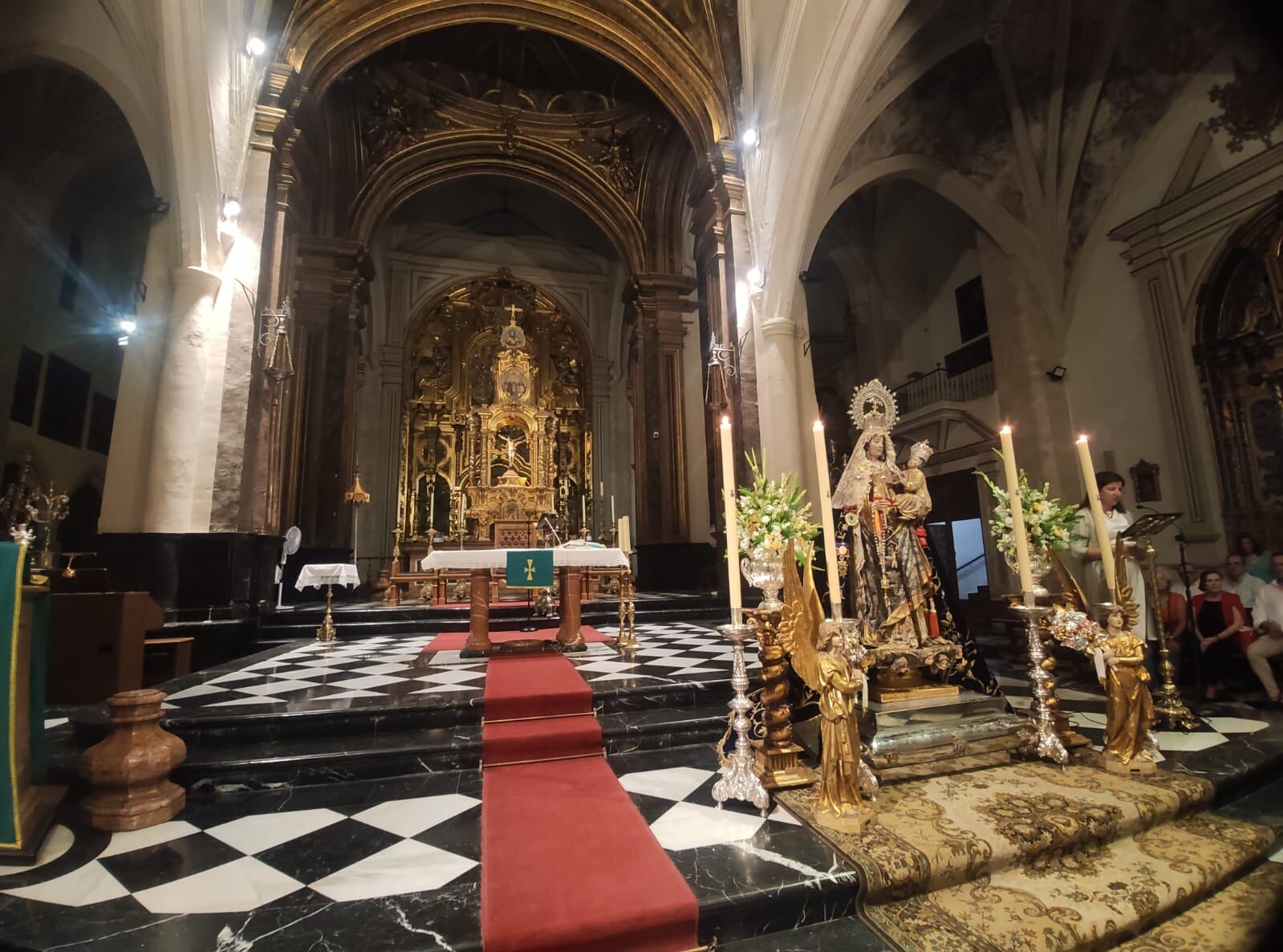La Virgen del Alcázar de Baeza en la Basílica de San Ildefonso de Jaén.