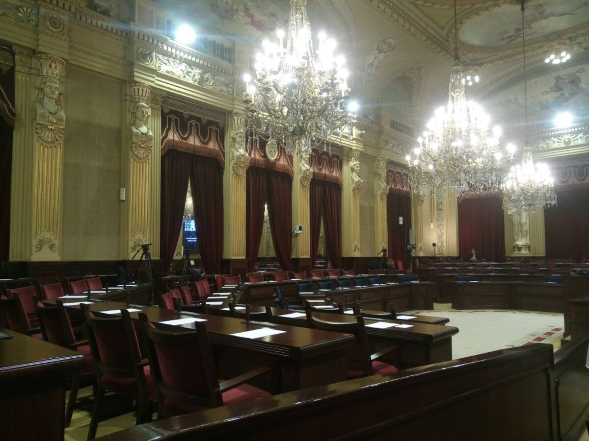 18 diputados cobrarán 10.000 euros de "paro" por el fin de la legislatura