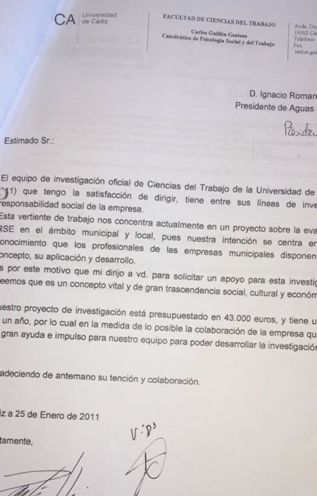 Carta enviada por Carlos Guillén a Aguas de Cádiz en 2011 con membrete de la UCA