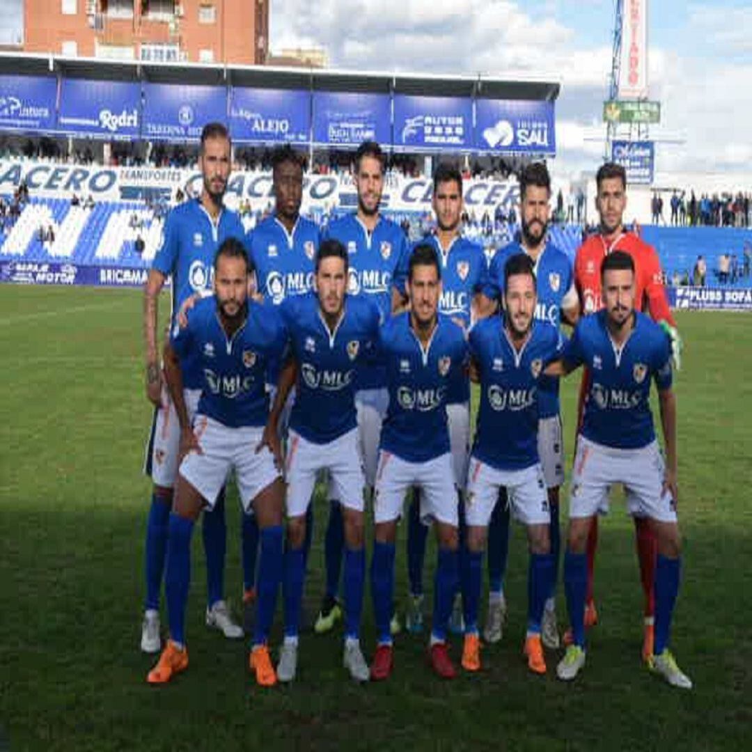 Once titular del Linares frente al Atarfe