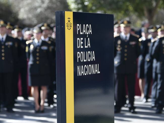 Inauguración de la Plaza de la Policía Nacional de València