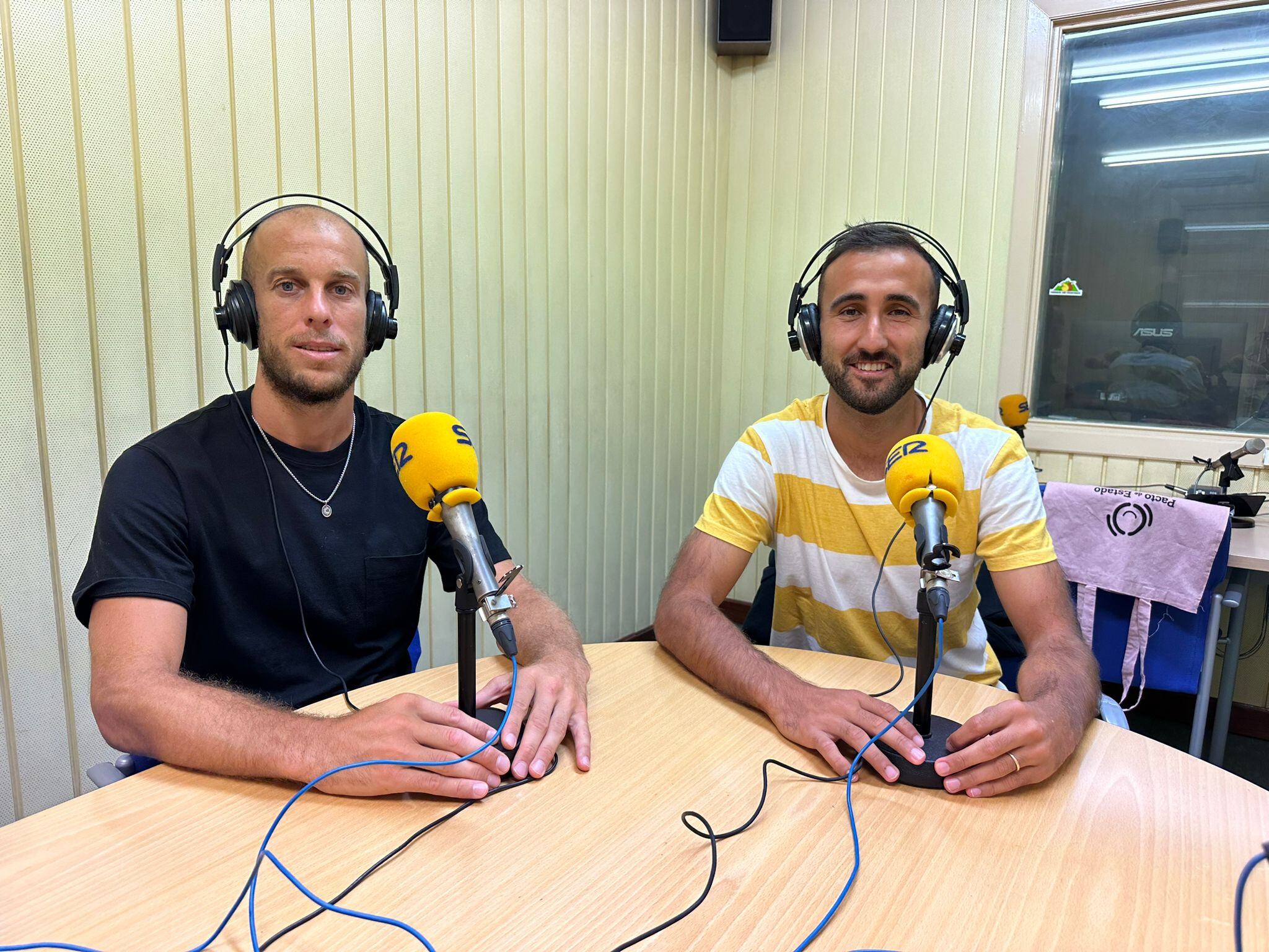 Perso y Kike Rausell, capitanes de la UD Barbastro, hacen la previa del debut del equipo en Segunda RFEF