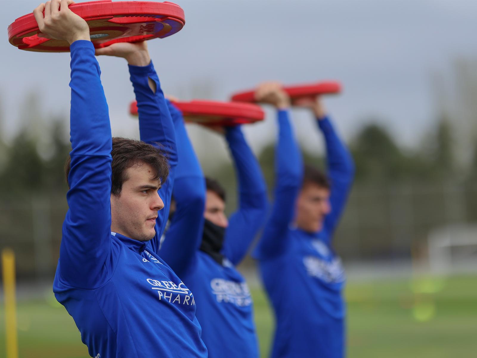 Francho, realizando un ejercicio de fuerza en la Ciudad Deportiva