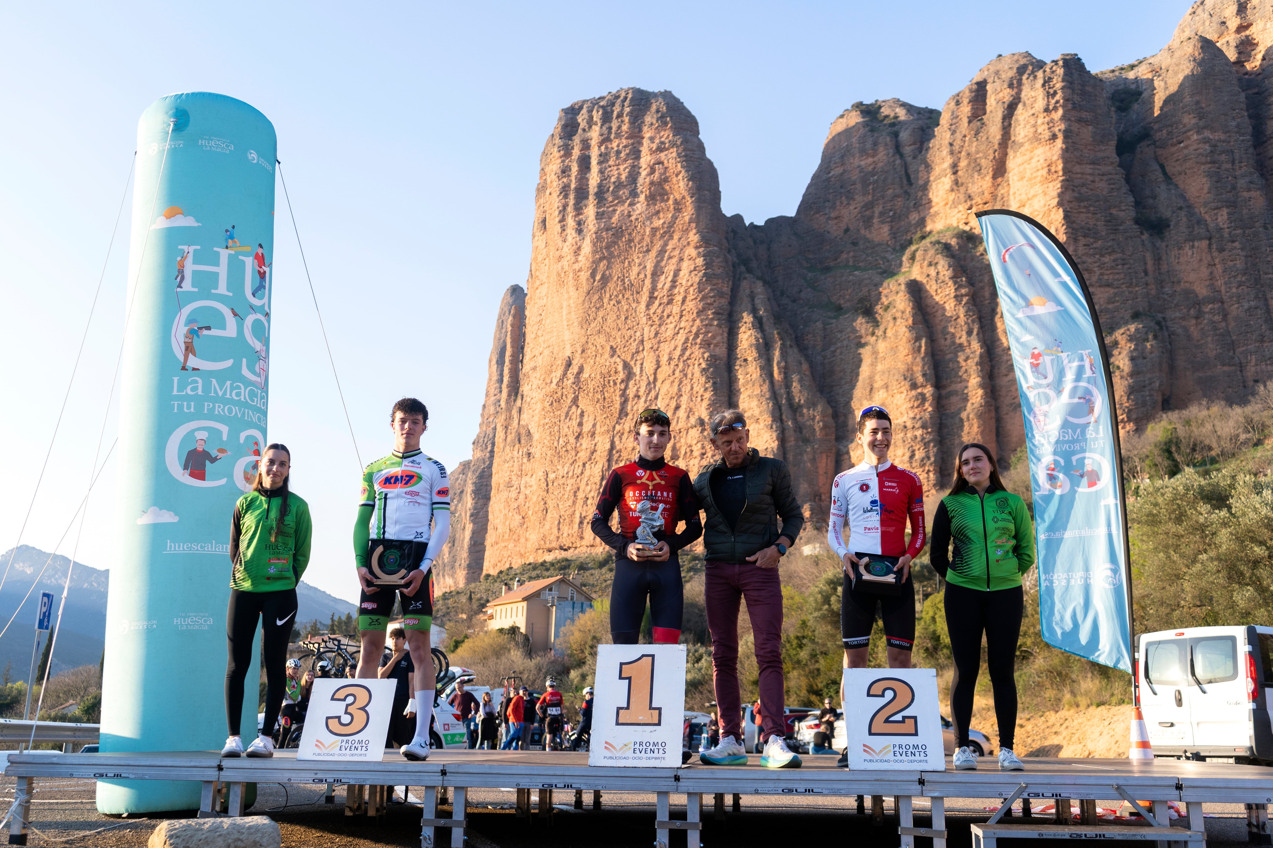 Podio del Memorial Mariano Cabrero de ciclismo