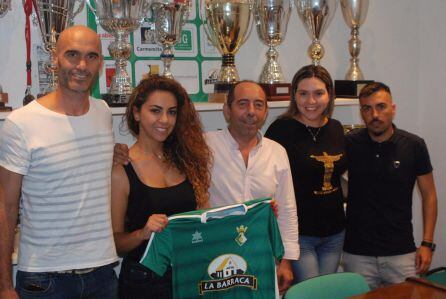 Parte del equipo de García