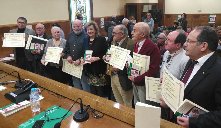 Premiados en el XVI Concurso de Relato Corto y Poesía de Personas Mayores (José Luis Luna, 2º izq.)