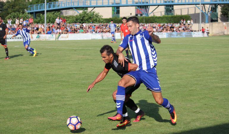Victoria del Deportivo Alavés en Salvatierra ante la Selección AFE.