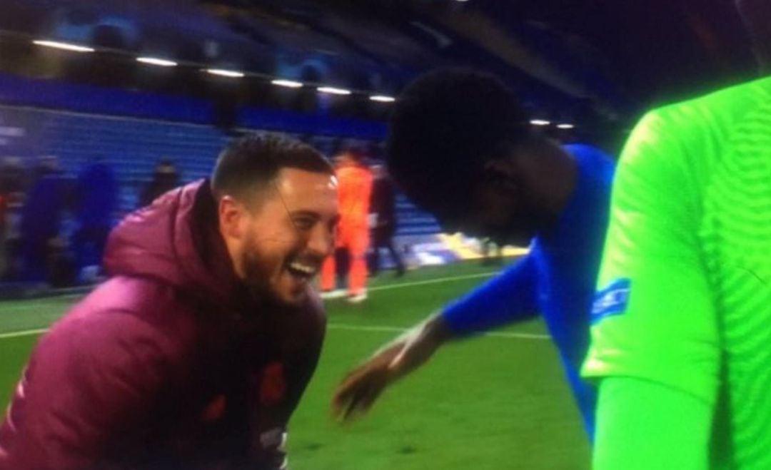 Hazard, en la imagen que se hizo viral tras la eliminación del Real Madrid en la Champions League.