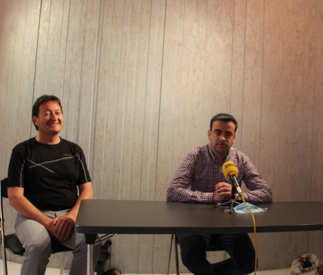 Carlos Fraile, alcalde de Cuéllar, junto al teniente alcalde, Tomás Marcos