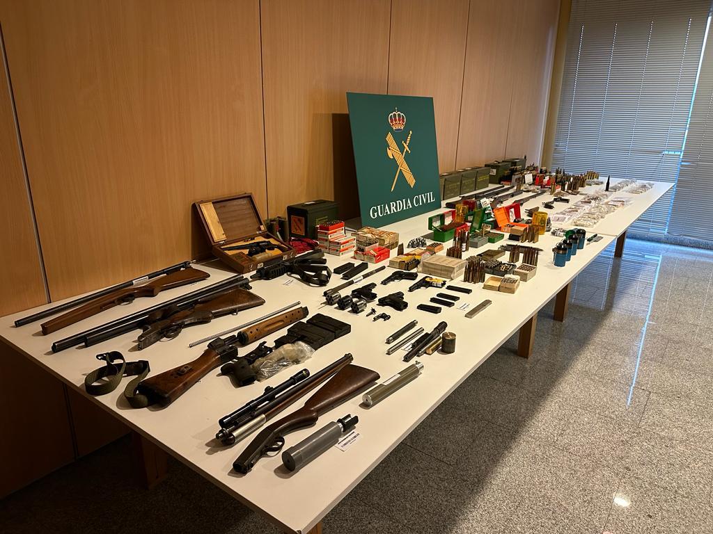 Cuatro detenidos por tráfico de armas de fuego en La Rioja, Valladolid y Valencia.