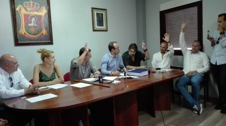 Momento de la votación en el Ayuntamiento de Roales