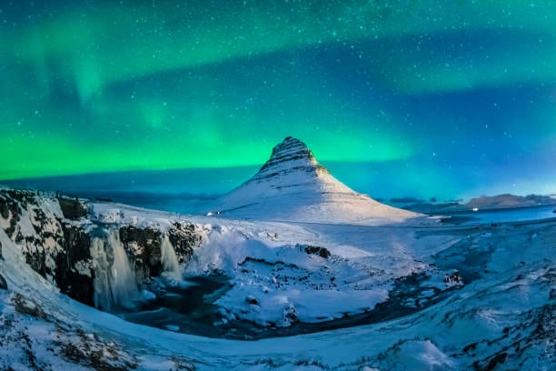 El 25 de febrero cuando Islandia dejó a un lado las medidas COVID para la entrada de pasajeros