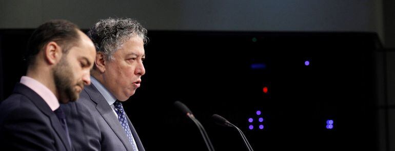 Los secretarios de Estado de Empleo y Seguridad Social, Tomás Burgos, y Juan Pablo Riesgo, durante la presentación de los datos de paro y afiliación a la seguridad social