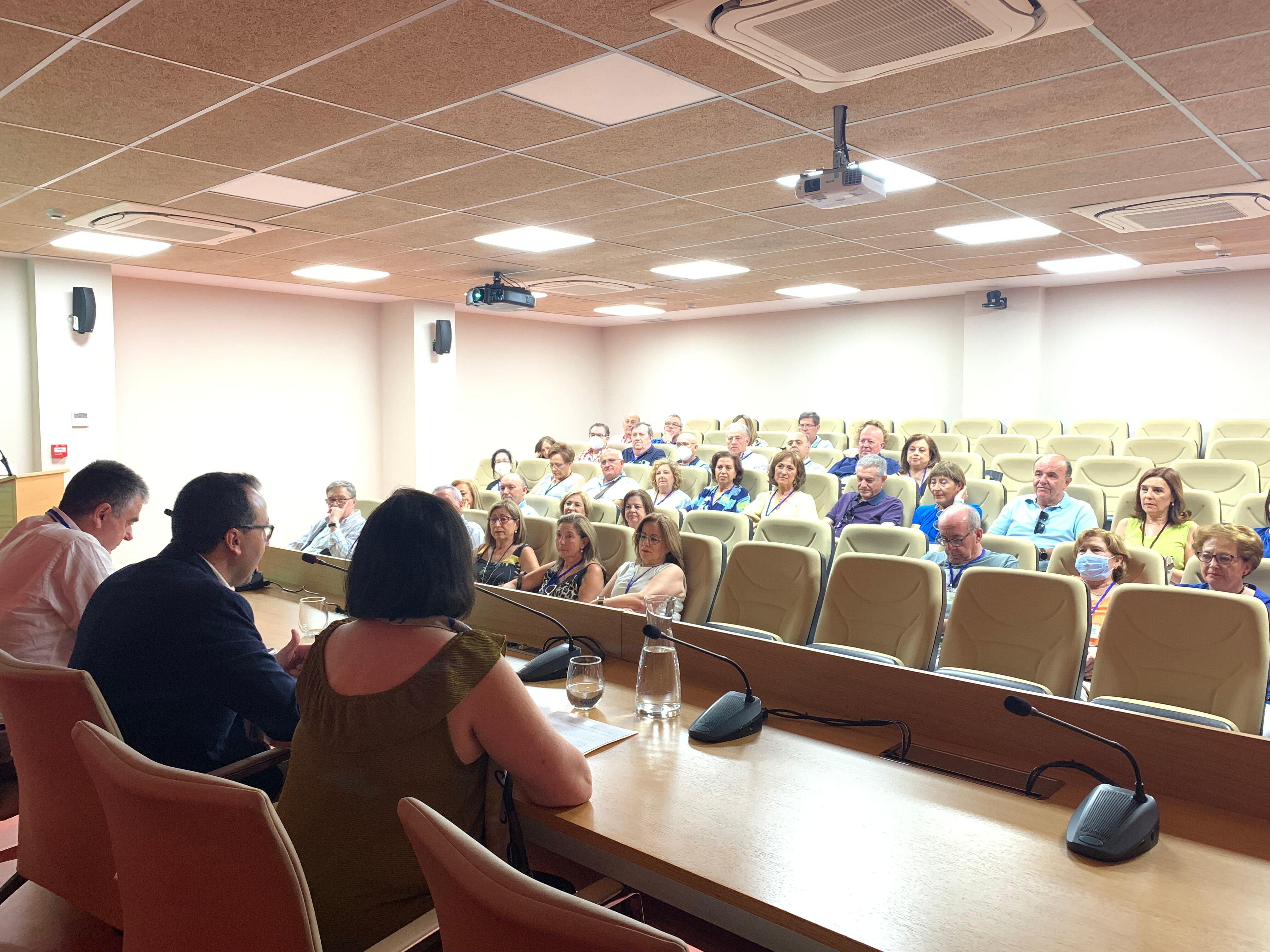 Acto de encuentro de los alumnos de Magisterio de la promoción 79/82 de Jaén.