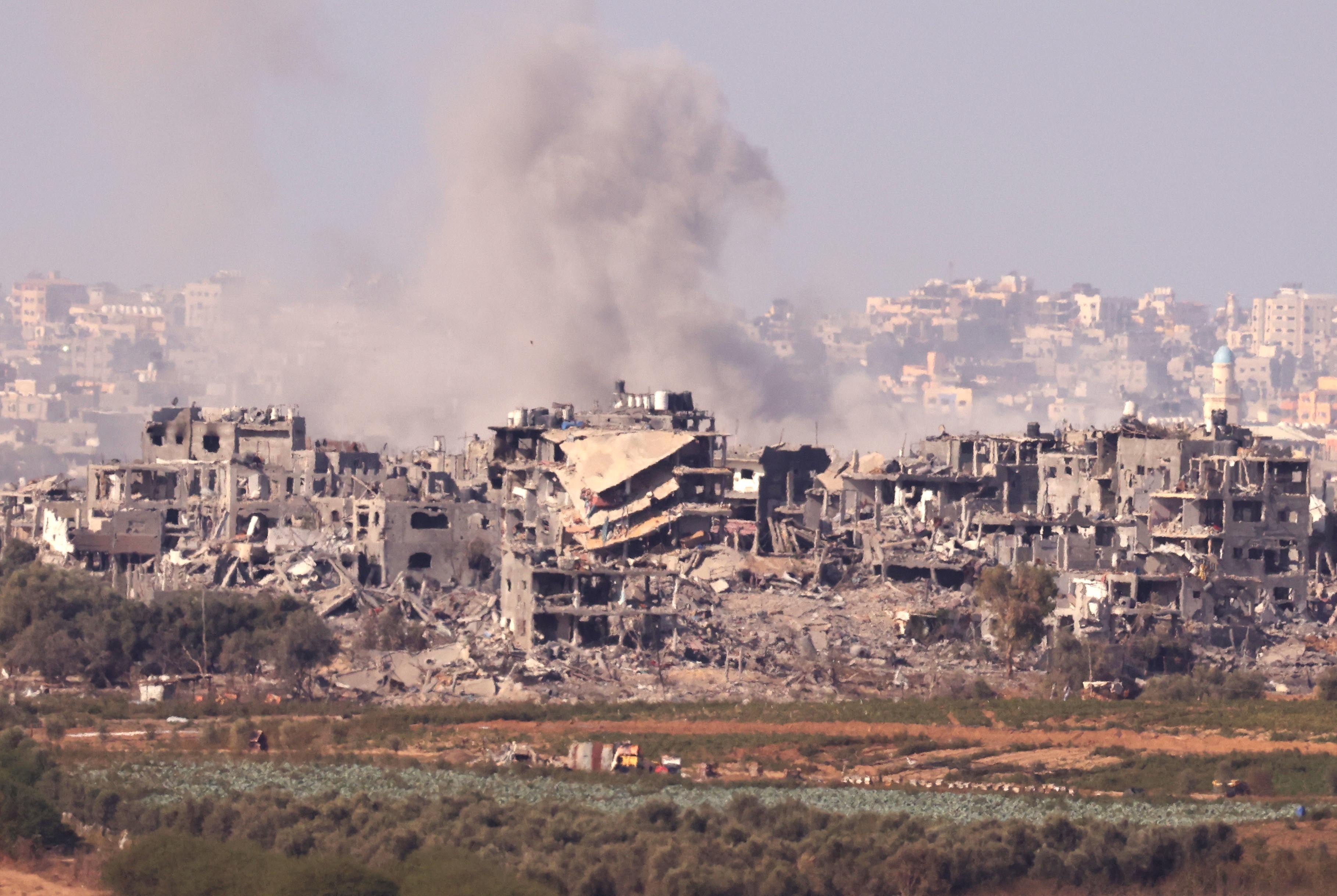 Edificios en ruinas en la parte norte de la Franja de Gaza