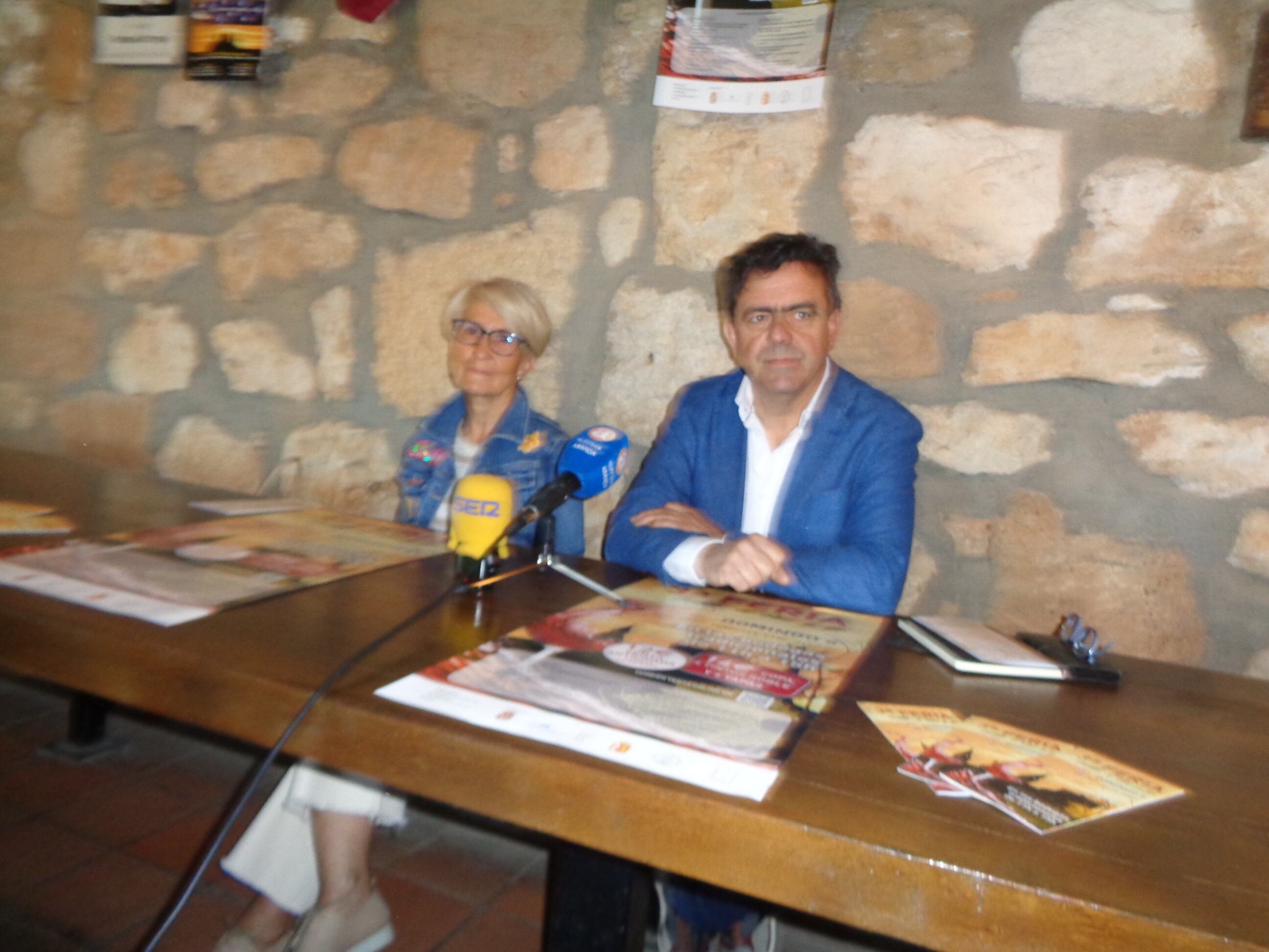 La presentación tuvo lugar en una de las bodegas