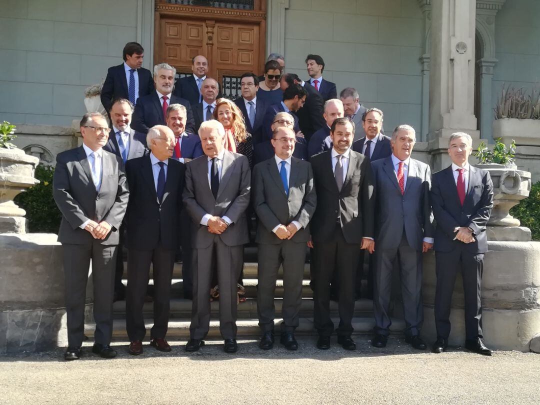 Encuentro de Felipe González con CEOE Aragón 