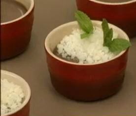 CREMA DE CACAO CON GRANIZADO DE MENTA